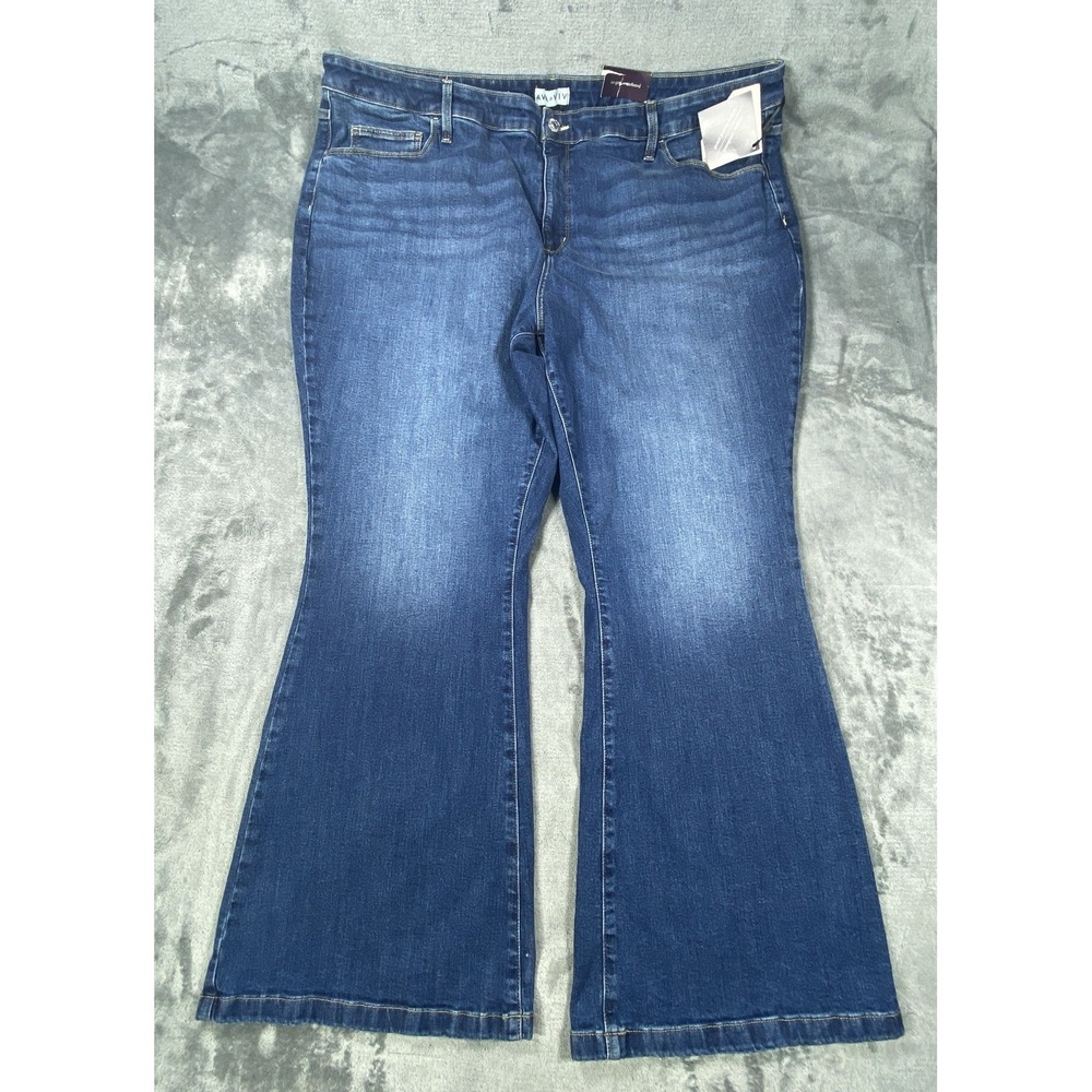 NWT Ava Viv Jeans Womens 26 Blue Stretch High Rise Flare No Gap Fade Medium Wash